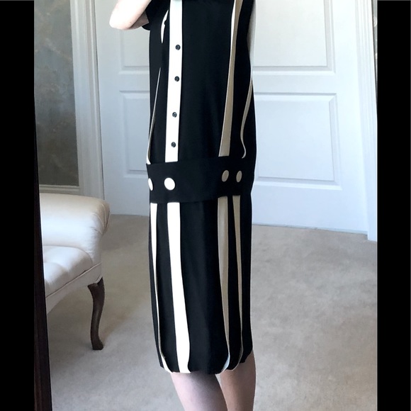 VTG 90s/20s designer Color block black & ivory dress Pleat & button detail sz 8. - Picture 12 of 12